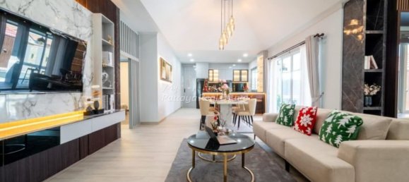 Casa de 4 dormitorios en Pattaya, Thailand No. 57822 16