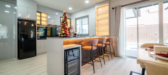 Casa de 4 dormitorios en Pattaya, Thailand No. 57822 6