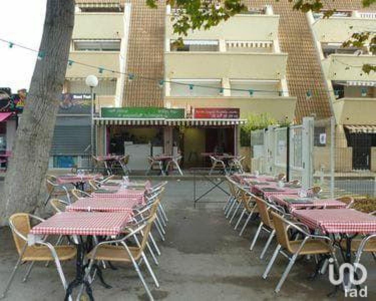 65m² Factory in Marseillan, France No. 20106