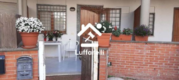 Квартира с 6 комнатами в Анцио, Италия № 198088 2