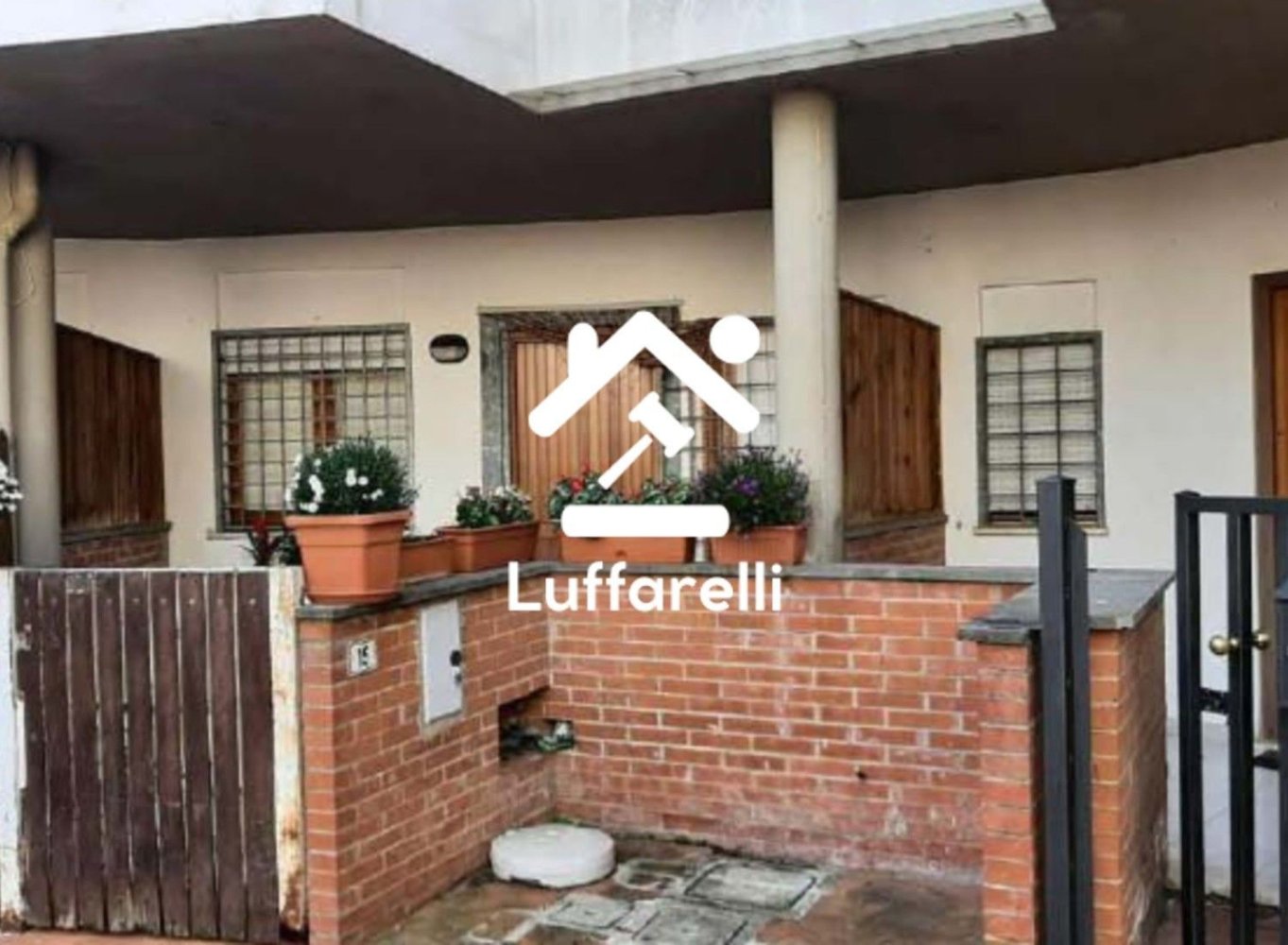 Квартира с 6 комнатами в Анцио, Италия № 198088