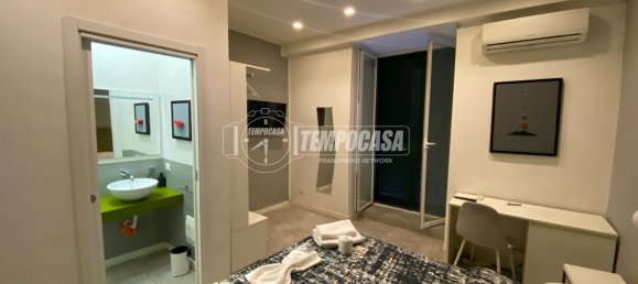 2 bedrooms Apartment in Naples, Italy No. 98862 12