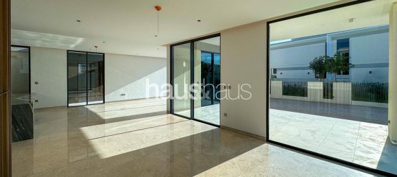 5 bedrooms Villa in Tilal Al Ghaf, UAE No. 99924 18