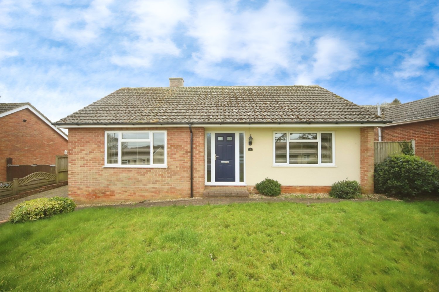 2 bedrooms Bungalow in Crewkerne, United Kingdom No. 1943