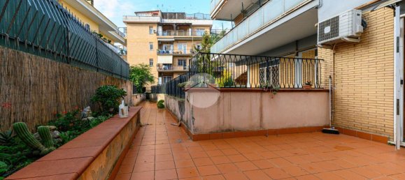 3-salle Appartement à Rome, Italy No. 238167 40