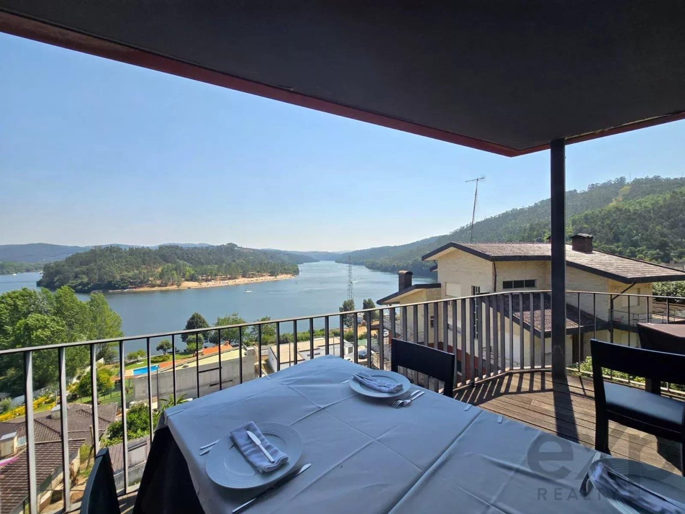  عقار تجاري في Gondomar, Portugal 1152متر مربع رقم 245584