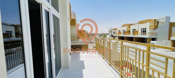 3 bedrooms Townhouse in Dubai, UAE No. 24594 5