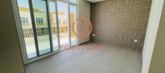 3 bedrooms Townhouse in Dubai, UAE No. 24594 6