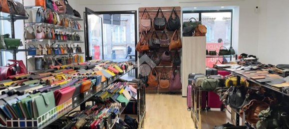  عقار تجاري في Rome, Italy 60متر مربع رقم 57329 8