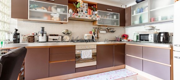 4 rooms Duplex in Gavorrano, Italy No. 49582 4