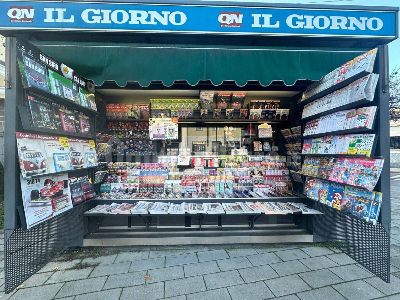 1غرفة عقار تجاري في Cusano Milanino, Italy رقم 260080