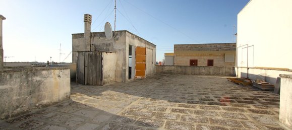 4 bedrooms Apartment in Matino, Italy No. 359204 26