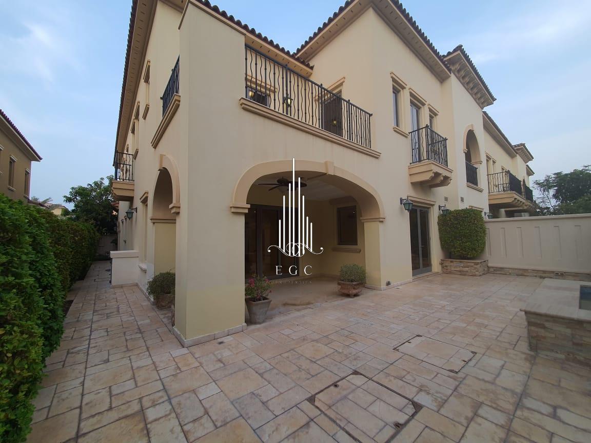 Вилла с 4 спальнями в Остров Саадият, ОАЭ № 52685