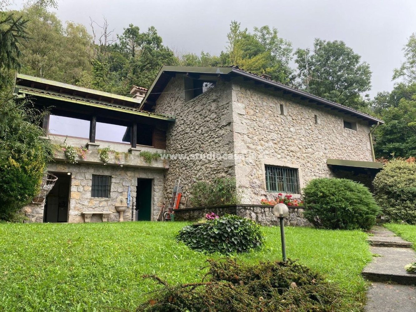 8غرفة منزل في Serina, Italy رقم 176444
