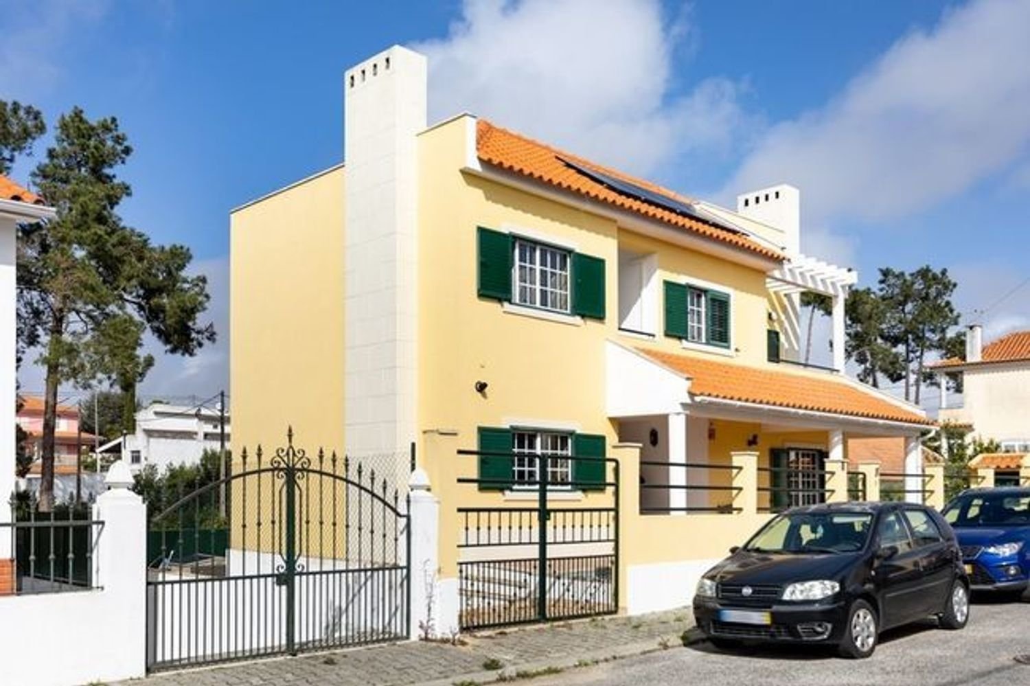3 Schlafzimmer Haus in Corroios, Portugal, Nr. 309026