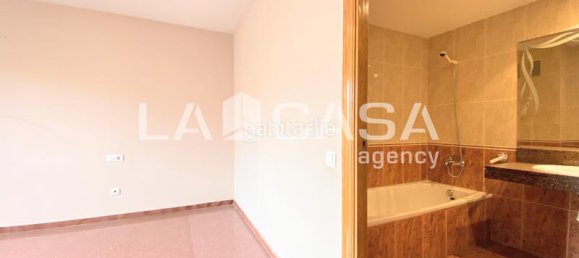 3 bedrooms Apartment in Badalona, Spain No. 169615 7