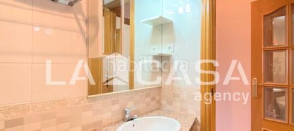 3 bedrooms Apartment in Badalona, Spain No. 169615 18