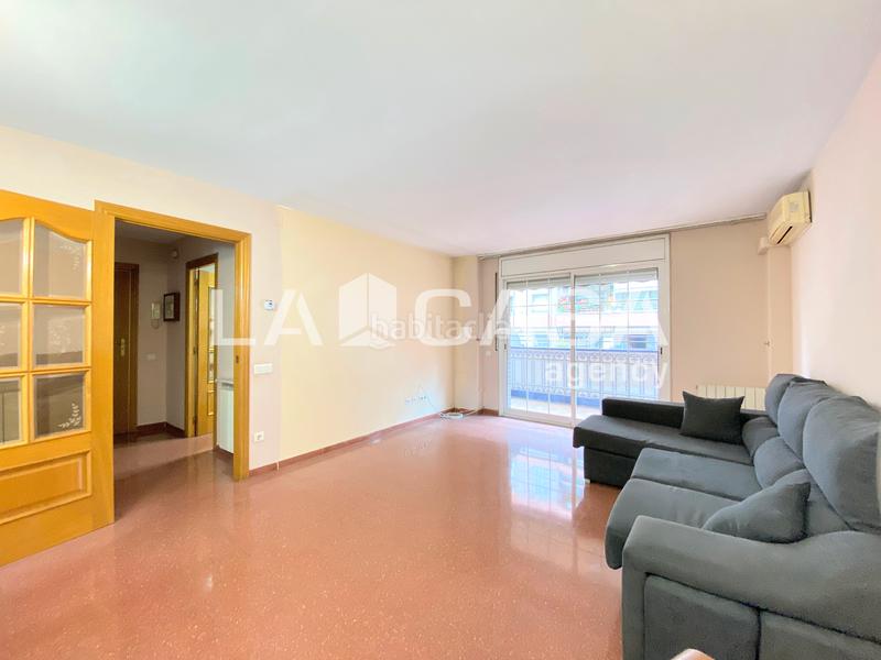 3 bedrooms Apartment in Badalona, Spain No. 169615