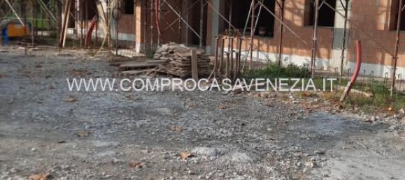 4 rooms Apartment in Roncade, Italy No. 233674 2