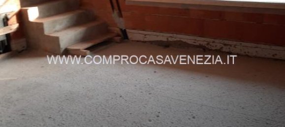 4 rooms Apartment in Roncade, Italy No. 233674 3