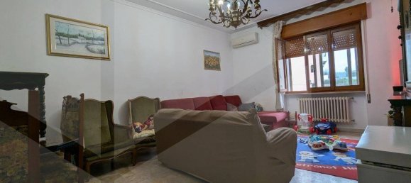 Apartamento de 3 dormitorios en Vasto, Italy No. 21084 5