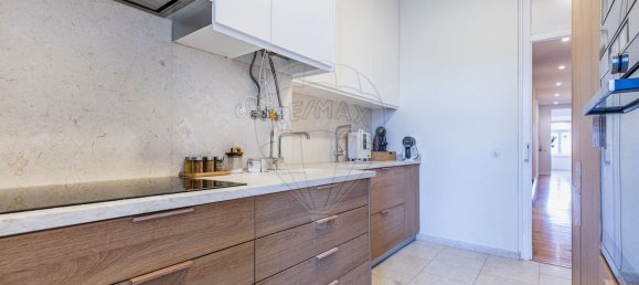 3 bedrooms Apartment in Lisbon, Portugal No. 33881 19