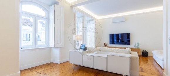 3 bedrooms Apartment in Lisbon, Portugal No. 33881 2