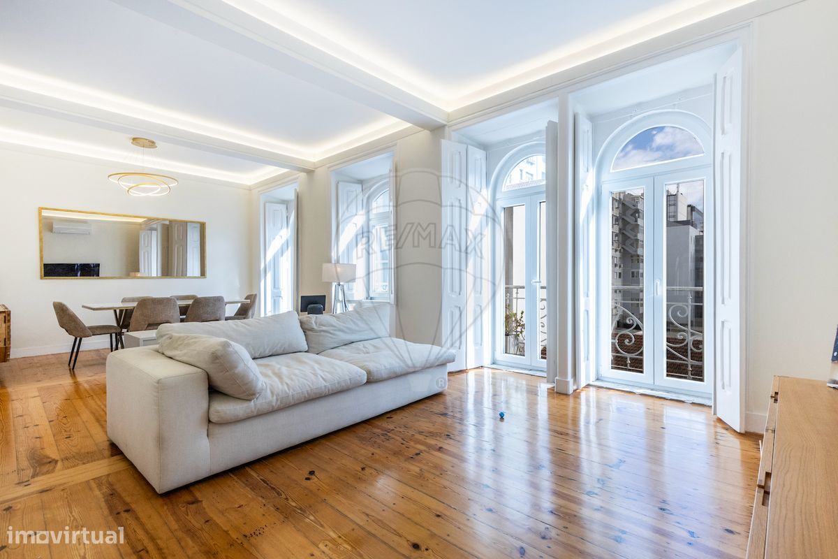 3 bedrooms Apartment in Lisbon, Portugal No. 33881