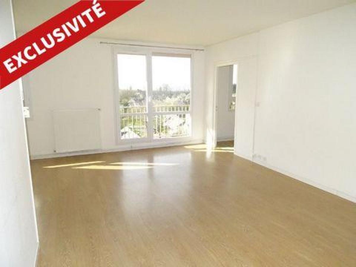 2 bedrooms Apartment in Fougeres, France No. 35983