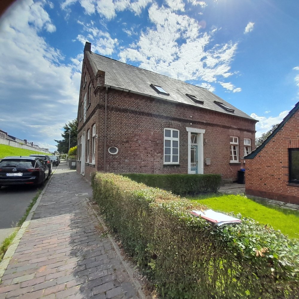 9 rooms Townhouse in Wesermarsch, Germany No. 190320