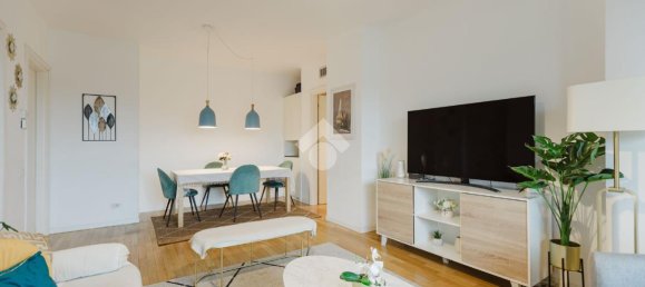 3 rooms Apartment in Milan, Italy No. 244509 8