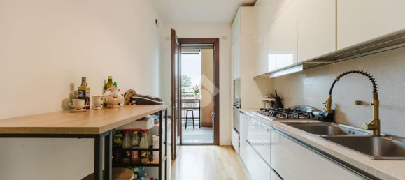 3 rooms Apartment in Milan, Italy No. 244509 9