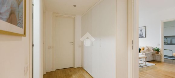 3 rooms Apartment in Milan, Italy No. 244509 12