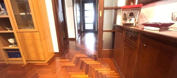 3 bedrooms Apartment in Naples, Italy No. 310780 2