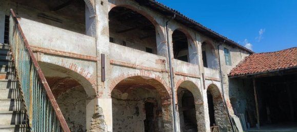 7 bedrooms House in Cuorgnè, Italy No. 363178 16