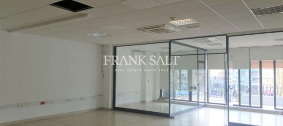  مكتب في Saint Julian's, Malta 220متر مربع رقم 12936 4