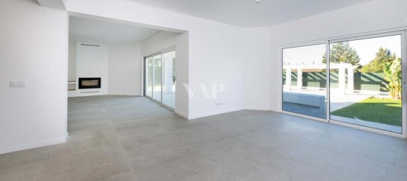 4 bedrooms Villa in Quarteira, Portugal No. 98847 6