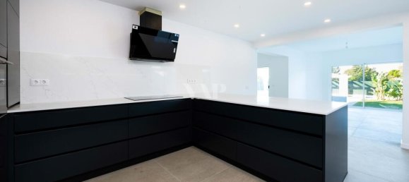 4 bedrooms Villa in Quarteira, Portugal No. 98847 14