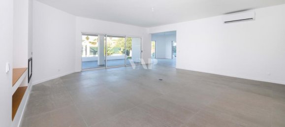 4 bedrooms Villa in Quarteira, Portugal No. 98847 9