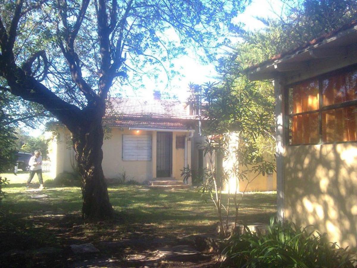 3 bedrooms House in Mar del Plata, Argentina No. 87097