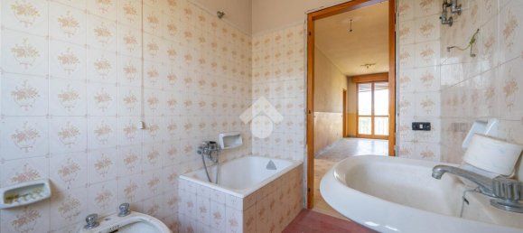16 rooms House in Bibbiano, Italy No. 134155 24