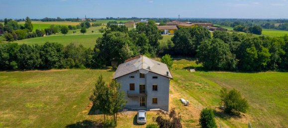 16 rooms House in Bibbiano, Italy No. 134155 9