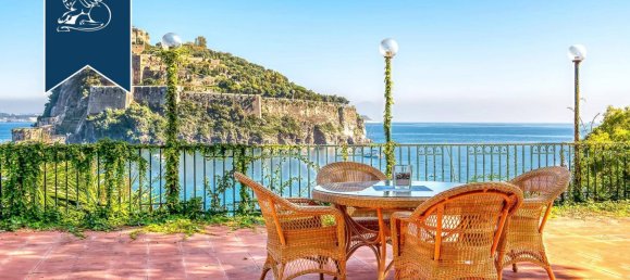 4 rooms Villa in Ischia, Italy No. 129270 2