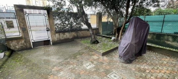 4 rooms Apartment in Bologna, Italy No. 195833 6