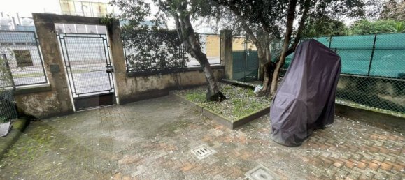 4 rooms Apartment in Bologna, Italy No. 195833 7