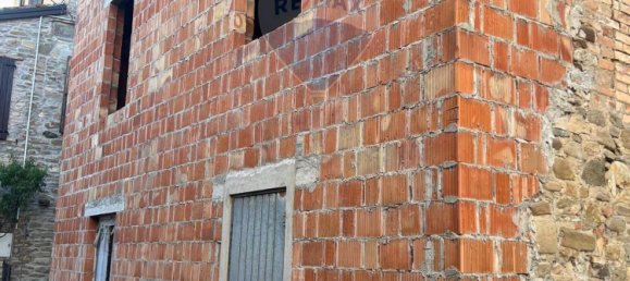 Studio in Varano de' Melegari, Italy No. 298921 14