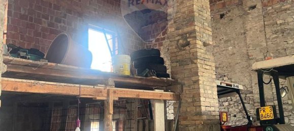 Studio in Varano de' Melegari, Italy No. 298921 5