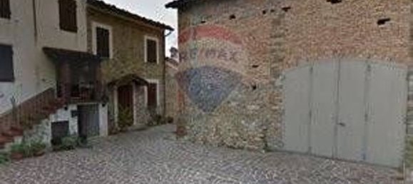 Studio in Varano de' Melegari, Italy No. 298921 2