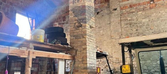 Studio in Varano de' Melegari, Italy No. 298921 16