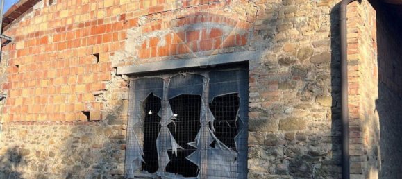 Studio in Varano de' Melegari, Italy No. 298921 10